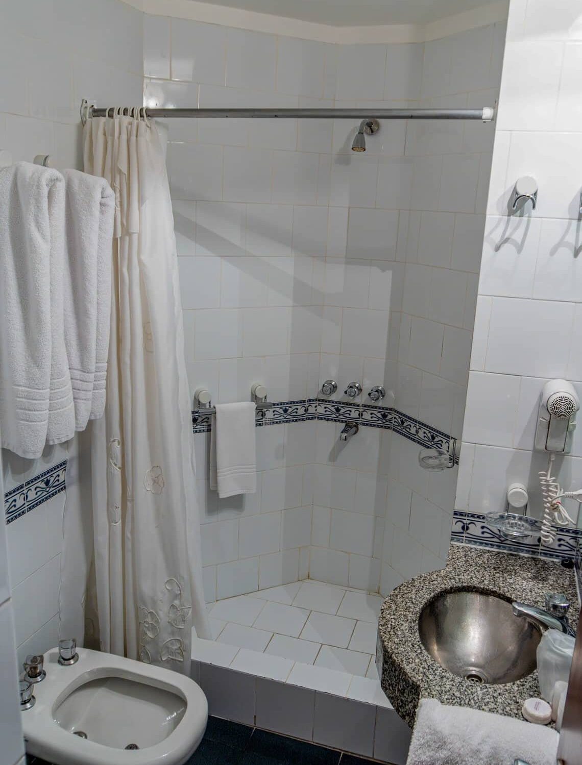 habitacion-single-ejecutiva-superior-4_opt